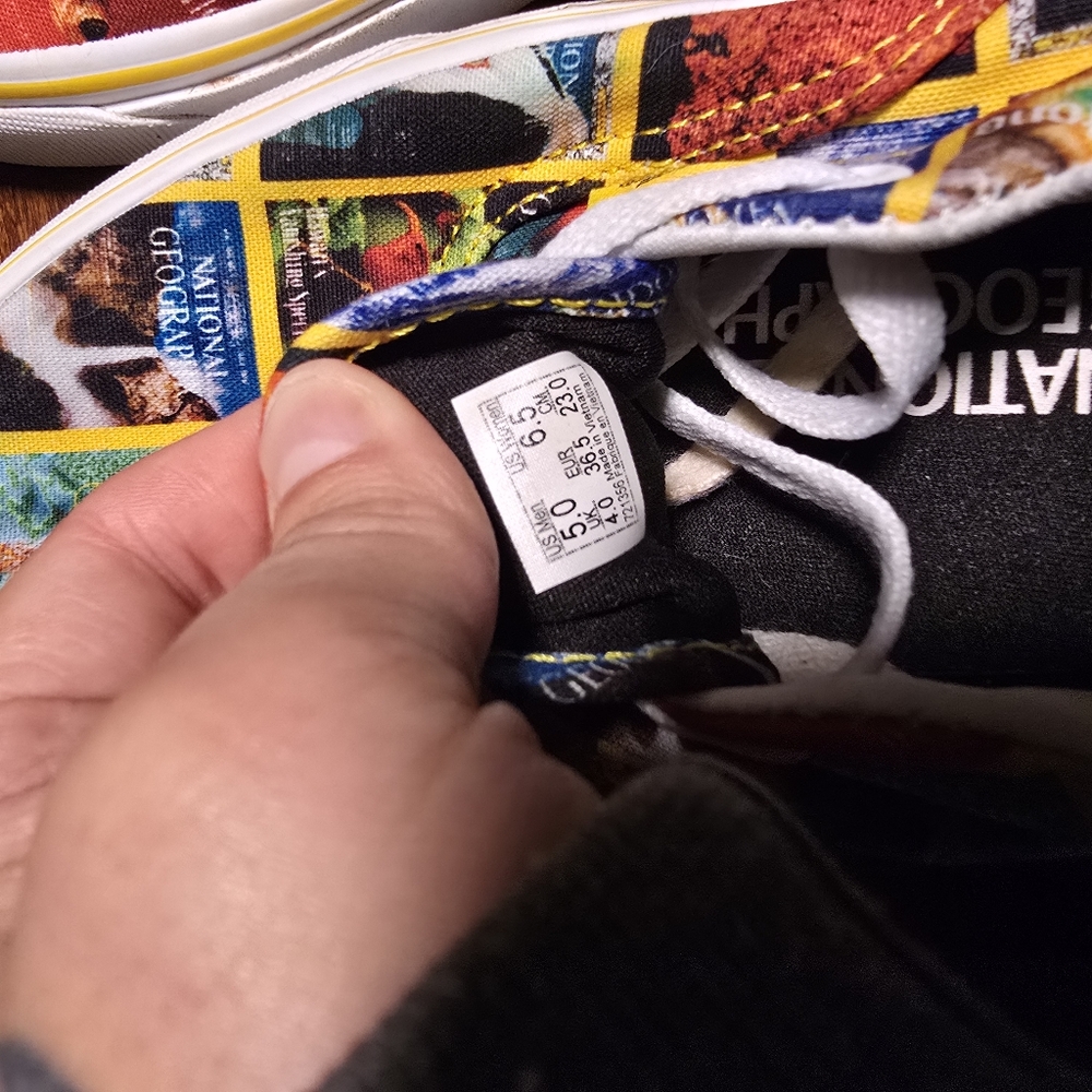 National Geographic VANS Limited EDITION - Picture 3 of 3
